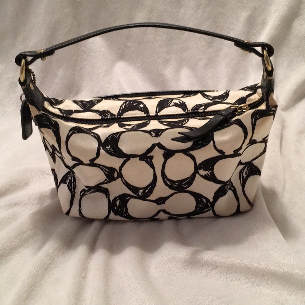 Coach Bag - Picture 2 of 6